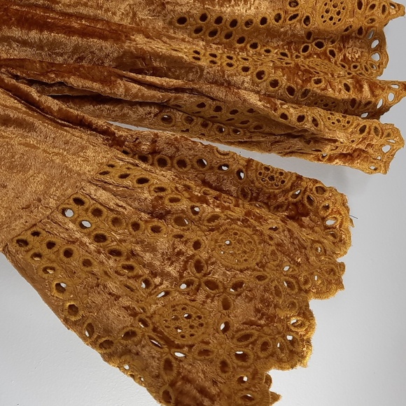 NWT JOHN MARK MARIGOLD GOLD VELVET TOP SZ L - Picture 9 of 11